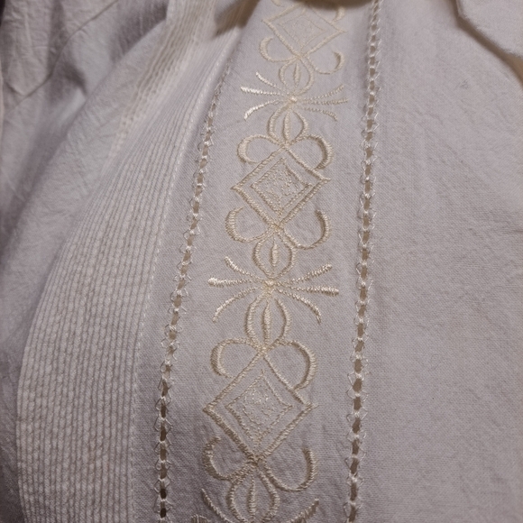 Guayaberas Finas Villanueva Men's Off White Button Down Shirt - Picture 5 of 9